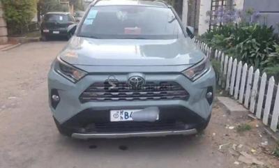 2020 Toyota Make:Toyota 
Model:Rav4
Year:2019
Engine:L4 2
