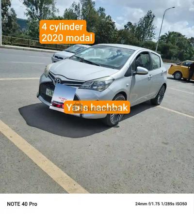 2020 Toyota yaris hatchback