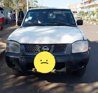 2010 Nissan Nissan pickup