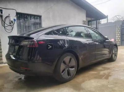 2023 Tesla Y-model