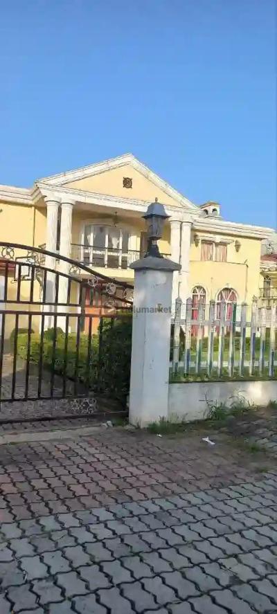 CCD  Rilstetጣፎ - , 8 Bedrooms, 3 Bathrooms, 1000 Square Meters, for Sale