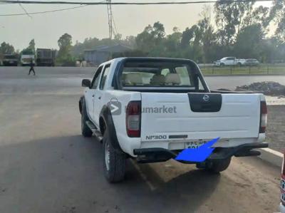 2010 Nissan Nissan Np 300