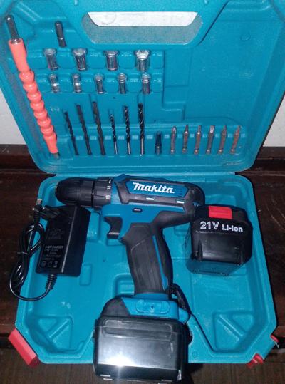 Makita 21v chargable drill