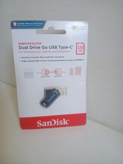 SanDisk Ultra Dual Drive m3.0 OTG Flash Drive 128GB - Micro-USB and USB 3.0 High-Speed - Mobile & PC Data Management