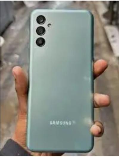 Galaxy M13