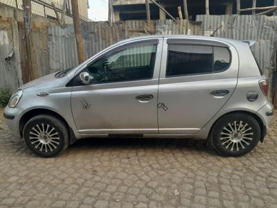 2004 VITZ