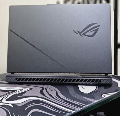 Asus rog ztrix g16 5070ti 12gb dedicated