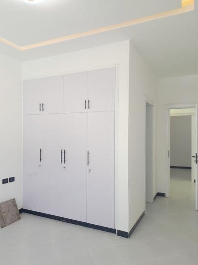 አስቸኳይ የሚሸጥ ዘመናዊ ቪላ