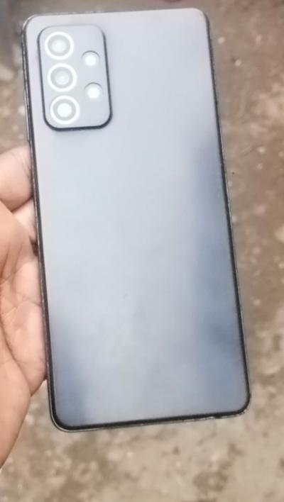 📲 USED SAMSUNG GALAXY   ⭐️ Brand SAMSUNG GALAXY A52   👉  CONDITION white color in touch screen   💾 Storage  128GB  🎬 Ram 8Gb